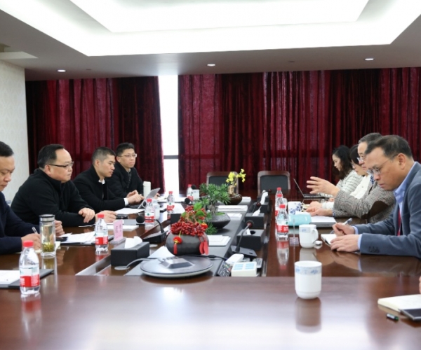 嘉兴经开区党工委副书记、、管委会主任戴锋莅临走访调研