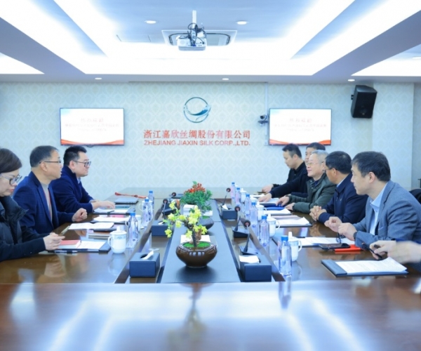 中国纺织品收支口商会曹甲昌会长一行来访调研 深入调研外贸走势，，携手探寻前行新径